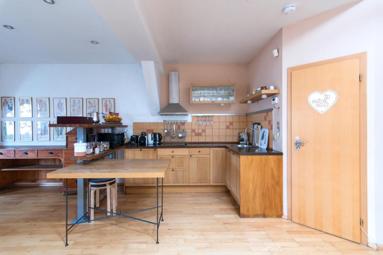 Apartment Neratovice エクステリア 写真