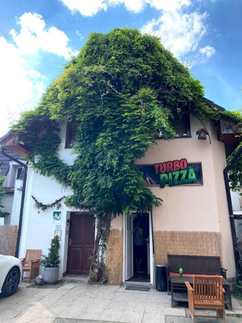 Apartment Neratovice エクステリア 写真