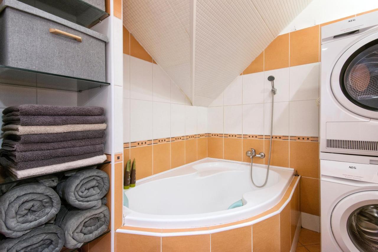 Apartment Neratovice エクステリア 写真